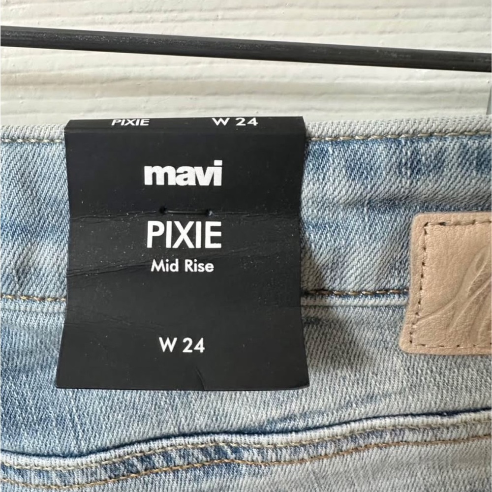 Mavi Pixie Mid Rise Shorts size 24 - Picture 3 of 3